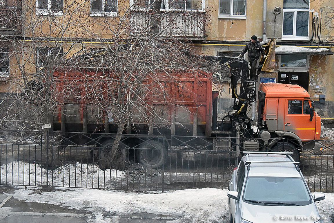 220 тысяч кубометров мусора вывезли из городов региона в каникулы -  «Уральский рабочий»